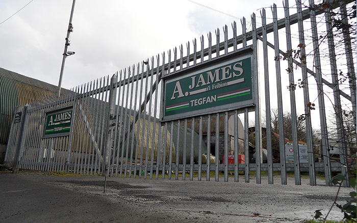 Bespoke metal gates and fencing project 1