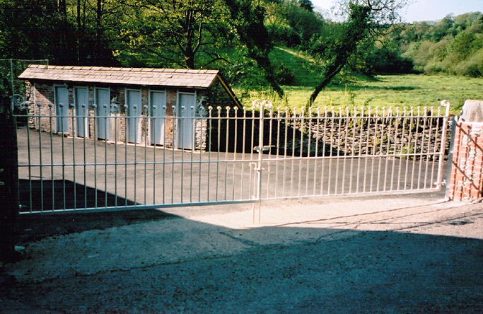 Bespoke metal gates and fencing project 8